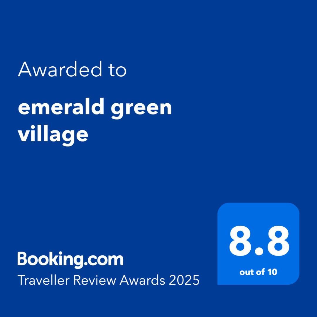 Emerald Green Village Eksteriør billede